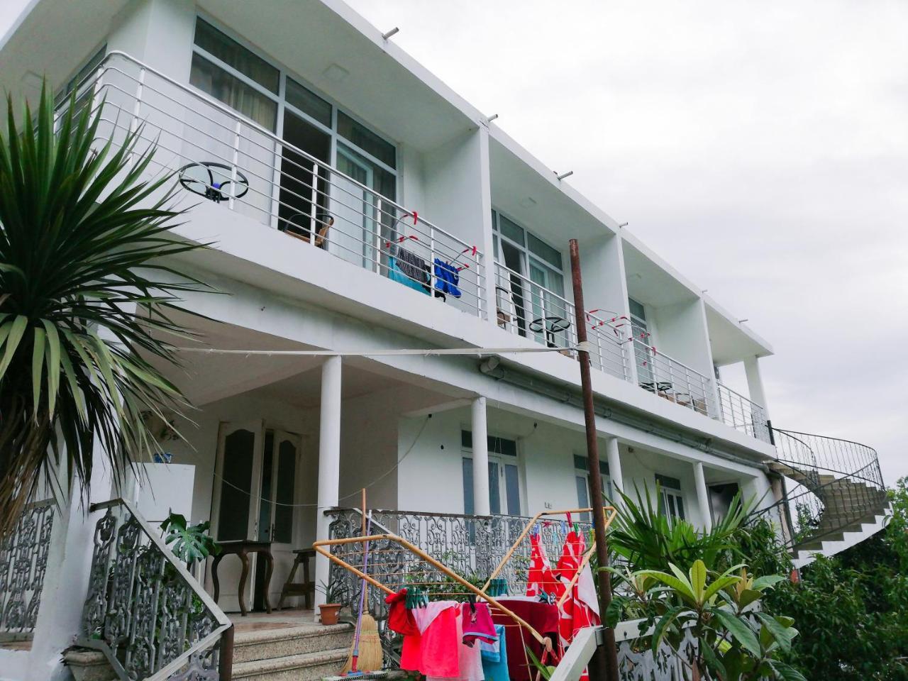 Albatross Kvariati Guest House Bagian luar foto