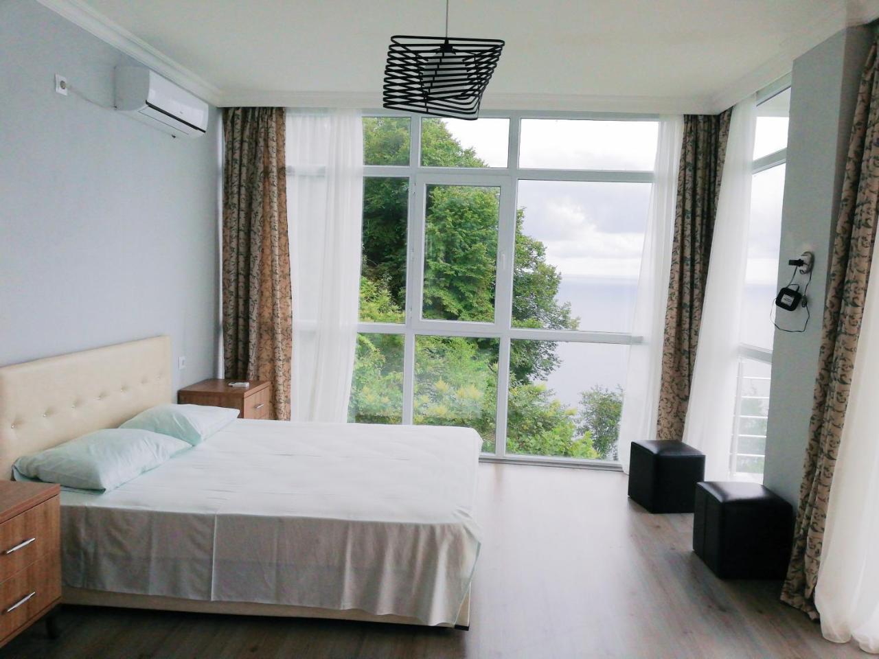 Albatross Kvariati Guest House Bagian luar foto