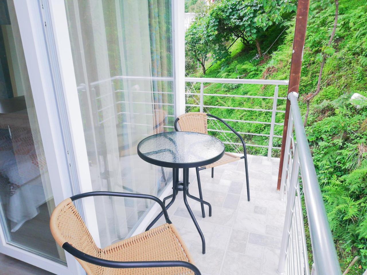 Albatross Kvariati Guest House Bagian luar foto