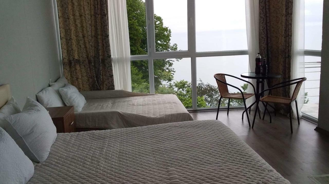 Albatross Kvariati Guest House Bagian luar foto