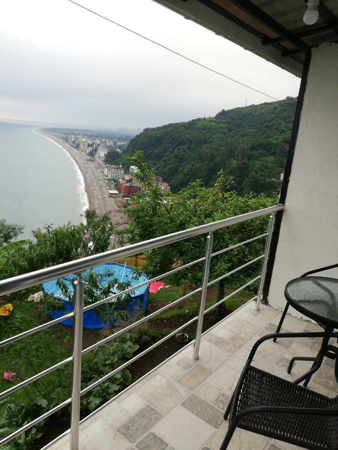 Albatross Kvariati Guest House Bagian luar foto